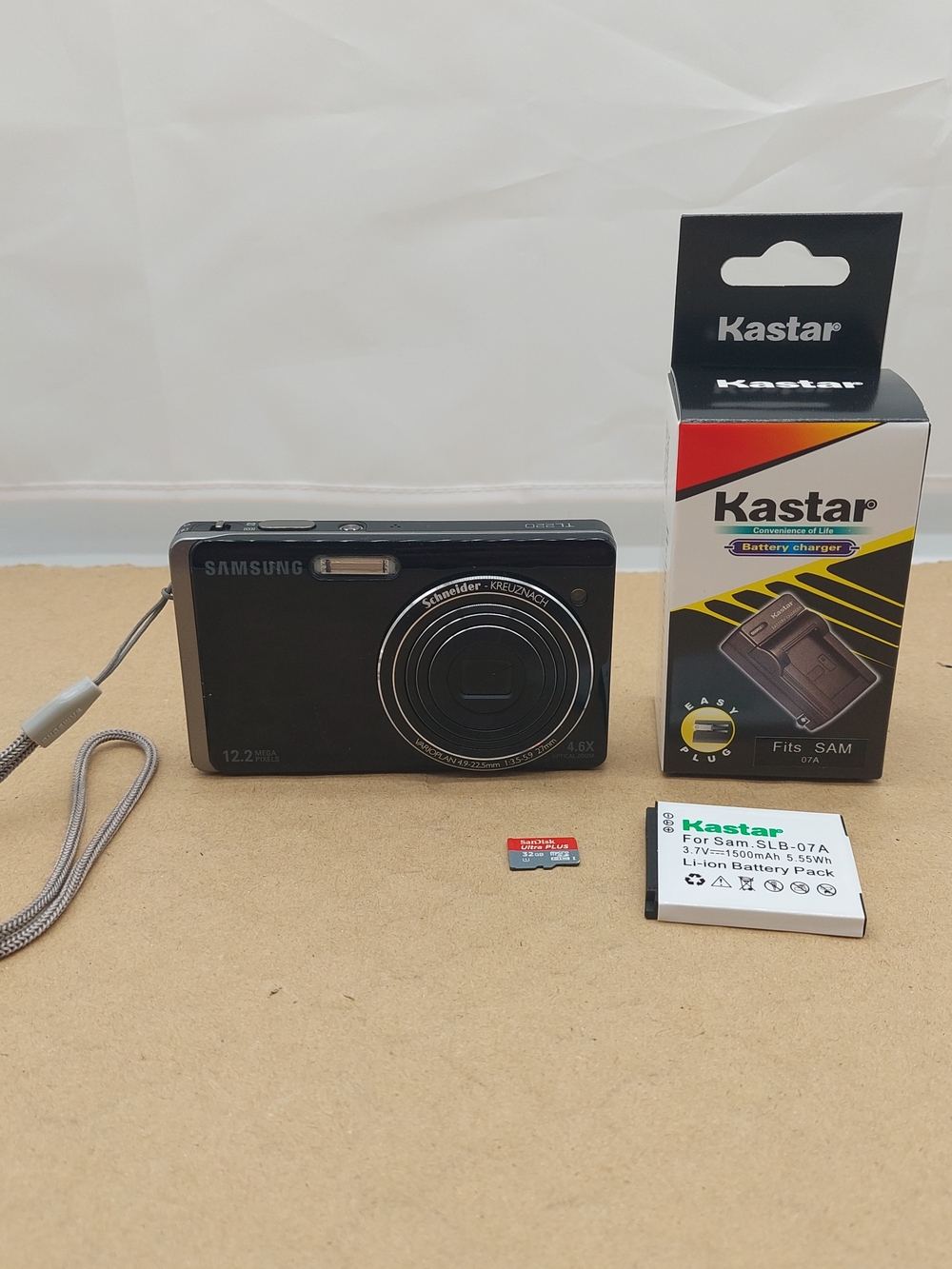 Samsung TL220 DualView Camera w/ 32GB SD + Battery & Charger – Tested
